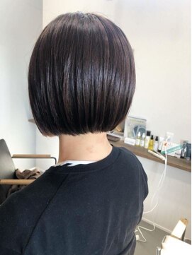 エイト(Eito.) ぱつっとミニボブ