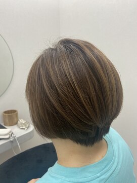 ウェィブズ(waves) 大人ショート