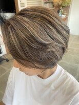 ロダ ヘアー(RODA hair)&nbsp;ショートヘアとハイライトカラー