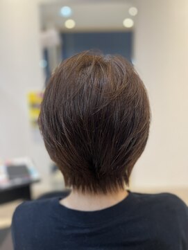 ヴィヴァーチェイルソーレ(VIVACE ilsole) 透明感カラー!20代30代ナチュラルハイライト小顔ショート