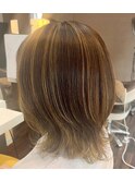 30代40代ハイライトクラゲヘアー×白髪ぼかし大人ミディウルフ