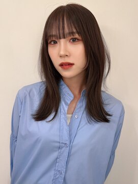 シーン(SCENE) 外ハネミディ　顔周りカット　ダークブラウン【天神/今泉】