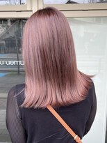 ブルーバイブレーション BlueVibration&nbsp;ピンクベージュ　外ハネ　ボブ