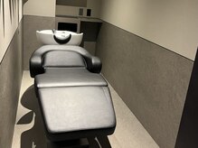 エレノア スパ アンド トリートメント 大宮西口(Eleanor spa&treatment)の雰囲気（個室でフルフラットのシャンプー台、スパでリラックスできます♪）