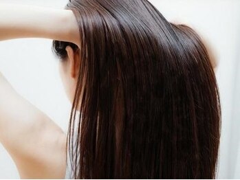 エンジュ(enju)の写真/カラーやパーマ後のダメージや蓄積されたダメージ毛にも髪の内部から栄養を補給して健康的な髪へ。