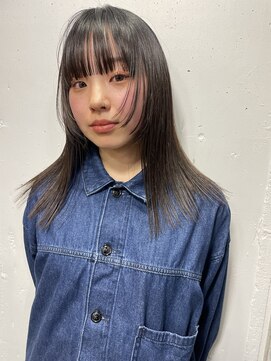 キー(kii) 顔周りレイヤーカット