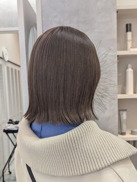 ポジ(poji) 切りっぱなしボブ　ブルーブラック　ブリーチカラー　暗髪