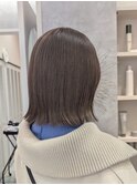 切りっぱなしボブ ブルーブラック ブリーチカラー 暗髪
