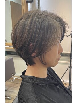 ハーツ(Heart's) 白髪ぼかし/イメチェンヘアスタイル/前髪カタログ/ショートボブ