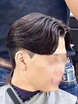 カンゴール サロン トウキョウ セントラル 原宿(KANGOL SALON TOKYO CENTRAL) 曲がる縮毛矯正　ニュアンスパーマ　毛流れセンターパート