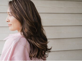 ディア 湘南台(diar)の写真/《脅威のダメージレス◎枝毛,切れ毛を防ぐケアカラー◎》自然なおしゃれ感を演出するハイライトが大人気◎