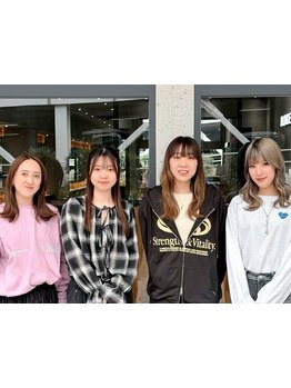 トレンド×似合わせ◎女性スタイリストが多数在籍の当サロンで、あなたの理想を叶えます！