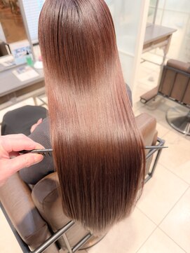 ソワリー 栄(THOiRY) 地毛風縮毛矯正