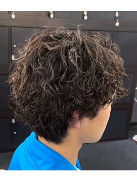 アイズ 本厚木(AIZU) メンズパーマ ツイストスパイラルパーマ メンズスペインカール