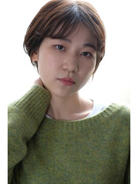 スリー スタンド(THREE STAND) ナチュラルショート THREE