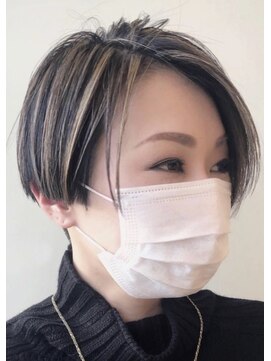 ラ シェンテ エイジア 川西(La Sente Aja) ラベンダーアッシュ ハンサムボブ