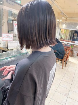 キャンバス バイ ネオリーブ 横浜西口(Canvas by neo.) 切りっぱなしボブ　ぷつっとボブ　外ハネボブ