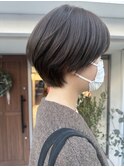 すっきりくびれショート。アッシュブラウン