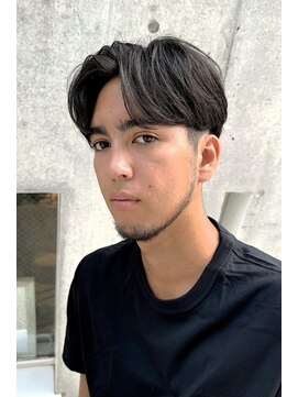 スナッグルサロン(SNUGGLE SALON) センターパート毛流れパーマ韓国カルマパーマツーブロックメンズ