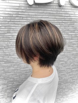 ヘアーメイク ラジック(Hair Make RASIC)の写真/経験豊富なスタイリストによるカットで、美フォルムと簡単スタイリングが叶う！モチが良く扱いやすい髪に◎