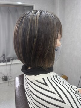 リアン(Lien) ナチュラルなボブにハイライト/ちょっとしたアクセントがお洒落