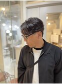 20代30代40代◎スーツ刈り上げ短髪大人フェザーパーマスタイル
