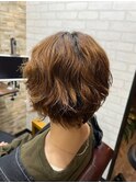 ショートボブ/センターパート/ツヤ髪/グラデーション/イヤリング