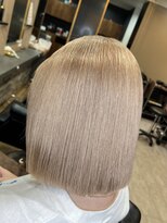 ラピス 横浜(Lapis)&nbsp;ミルクティーベージュ切りっぱなしボブブリーチカラーエクステ