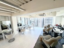 RU10C ショートボブ/白髪染め/白髪ぼかしハイライト/ヘッドスパの雰囲気(フルフラットシャンプーにナノバブルとマイクロミスト完備◎)