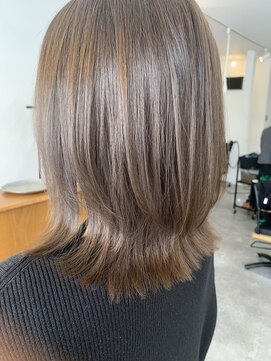 ムニ(MUNI) *くびれミディアム×ベージュブラウン*