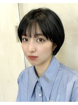 アフロート ルヴア(AFLOAT RUVUA) 【岩田莉奈】40代50代の似合わせカットで若見えショートボブ新宿