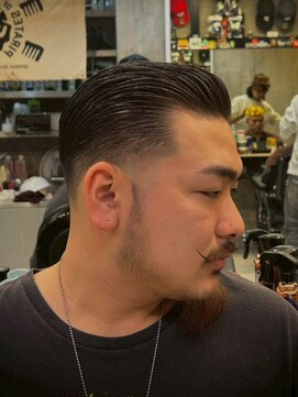 ビンゴ(BINGO) 2306黒髪スキンフェードビジネスサイドパート渋谷バーバー