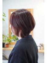 ライトリー(LYTRIE)&nbsp;艶感◎ボルドーカラー×ふくらみをおさえるカット