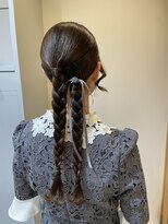 ブルームス アンジュ(Blooms Unge) タイトツイン ヘアセット名古屋