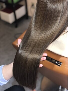 メモリア(memoria) 髪質改善/縮毛矯正/白髪染め/美髪/艶髪/吹田/髪質改善ヘアエステ