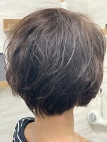 ショートボブ