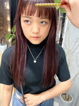 テトヘアー(teto hair) オン眉ロングインナーカラーイヤリングカラーピンクレッド