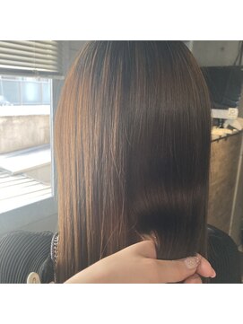 ヴィオラスバイポッシュ ギンザ(Violus by Posh GINZA) 絹髪矯正by髪質改善