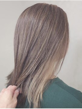ヘアーアンドメイク ドレス(DRESS) オレンジ色消しハイライト＆白髪ぼかしハイライト