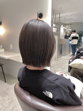 ケリーアン 太田(kelly.un) 切りっぱなし／ミニボブ／縮毛矯正／艶髪／群馬太田