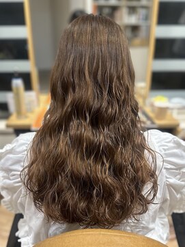 アピッシュ(apish 並木通り) しっかりめウエーブパーマ♪