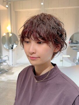 ストレータ バイ マリオ(Strata by mario) イメチェンマッシュ波巻きウェーブパーマ前髪アンブレラカラー