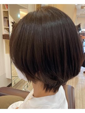フォーチューン Hair&Spa Fortune アクセントショートボブ/ヘルシースタイル/アッシュオリーブ