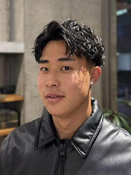 グラッシー(GLASSY) スペインカール/スパイキーショート/フェザーパーマ/フェード