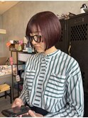 大人可愛い前下がり切りっぱなしミニボブ×カシスブラウン