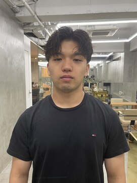 スー 渋谷(suu) メンズカットセンターパートメンズセンターパートスパイラル渋谷