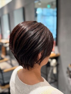 エアー(AIR) 30代40代50代絶壁解消耳かけ前下がりショートボブ[蒲田AIR牧]