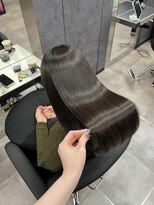 シンシア ドゥエ 新宿(CYNTHIA DUE) 【CYNTHIA/saaya】 ダークアッシュ /似合わせカット