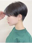 刈り上げハンサムショート　マッシュショート　グレージュ