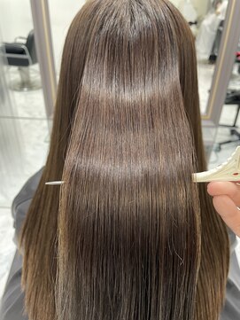 エスカーラ 表参道(THE ESCALA) @aidaman321/ゆるふわロング/センターパート/スイートAライン/